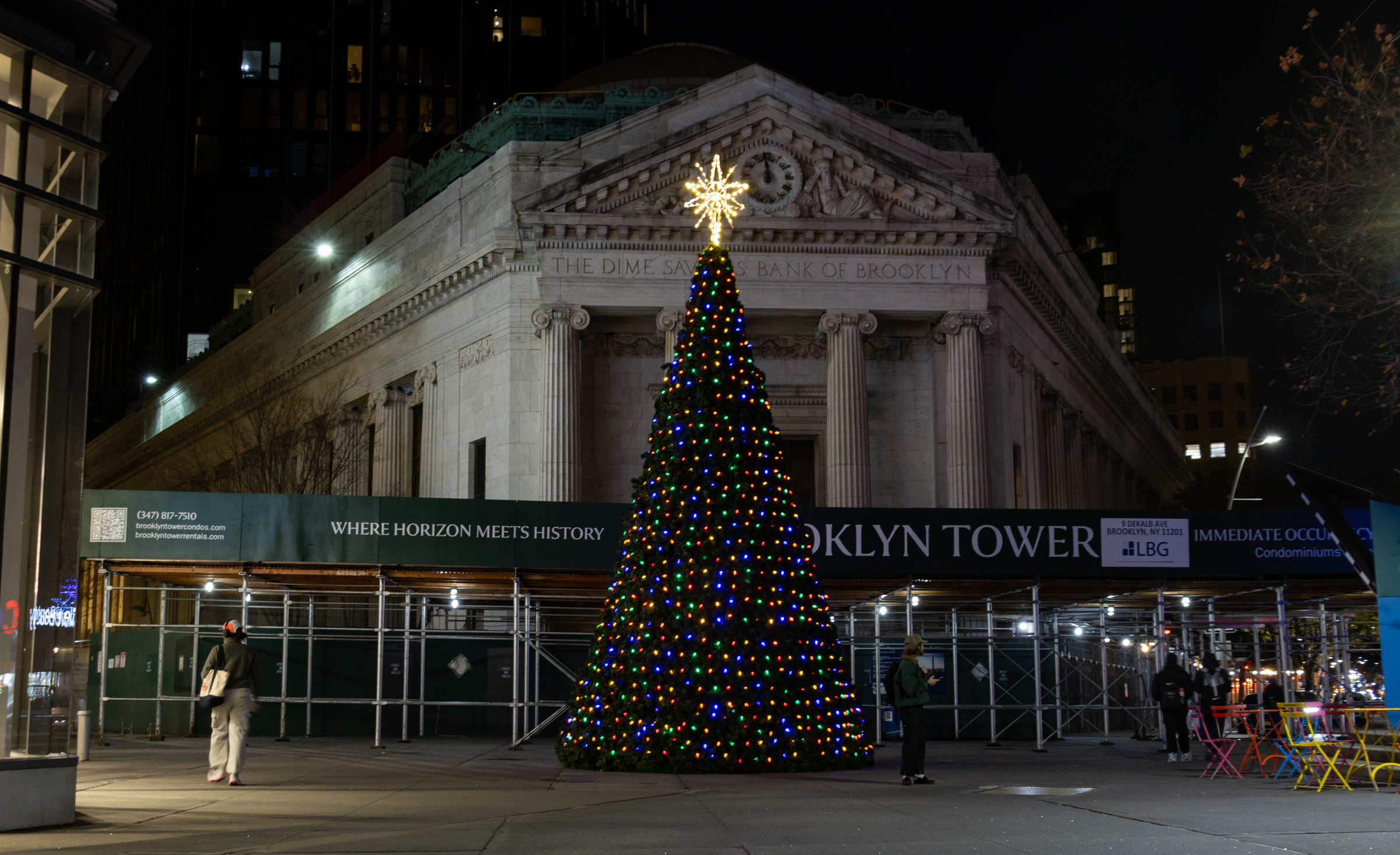 christmas tree in downtown brooklyn