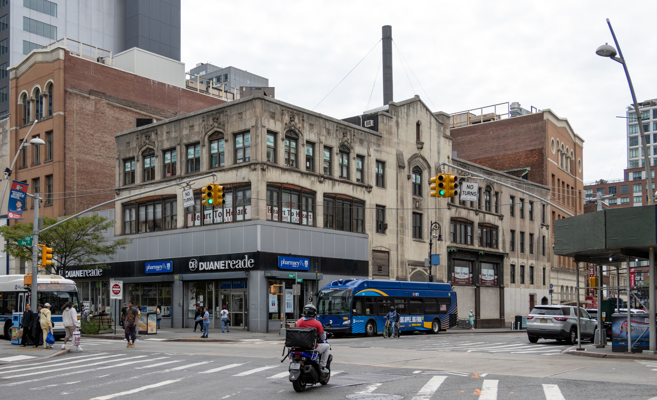 retail in downtown brooklyn