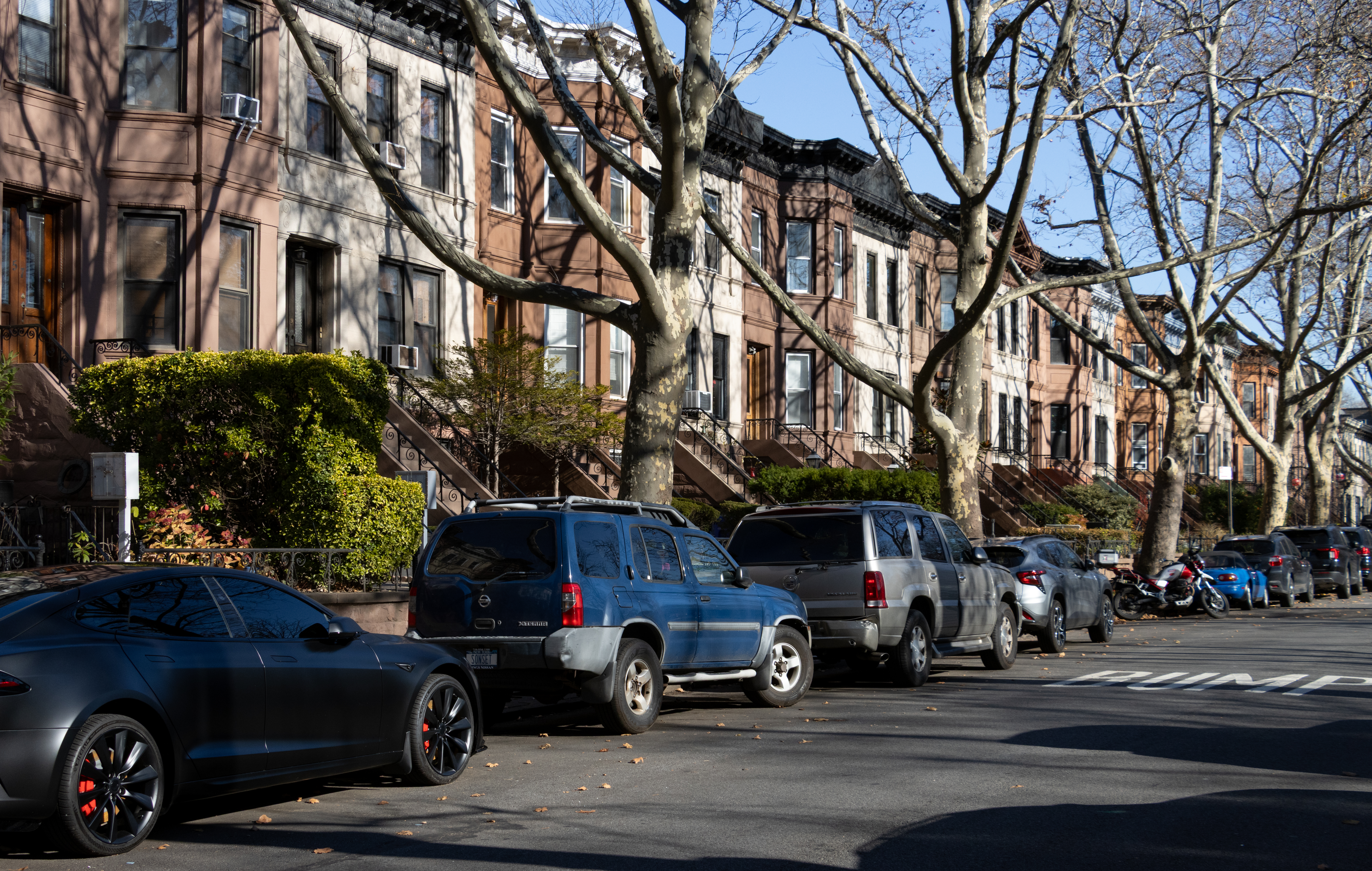 row houses in bed stuy