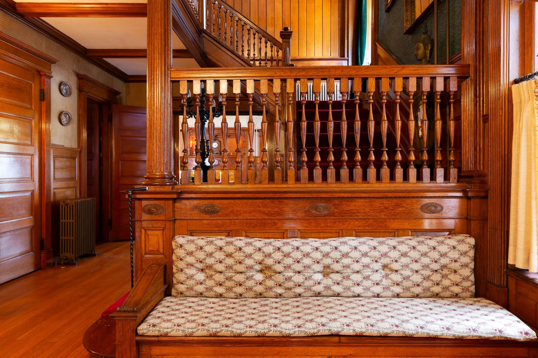 built-in bench in entry