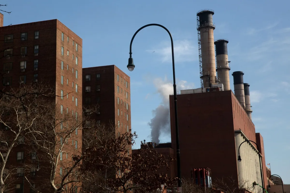 A Con Edison plant on East 14th Street sends steam condensation billowing into the air near Stuyvesant Town