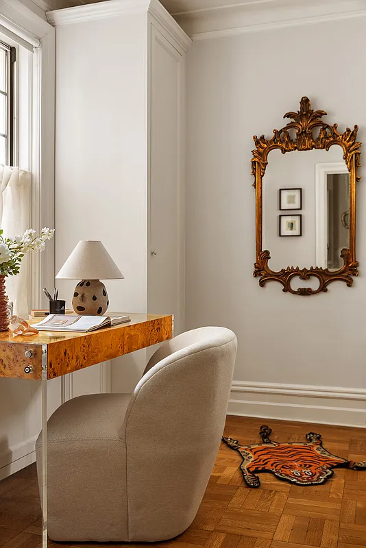 detail showing wood floor in living room
