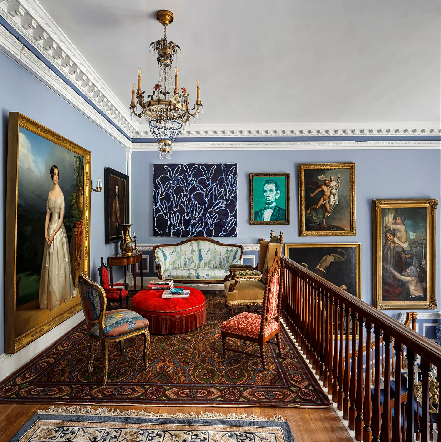 stair landing with room for a seating area