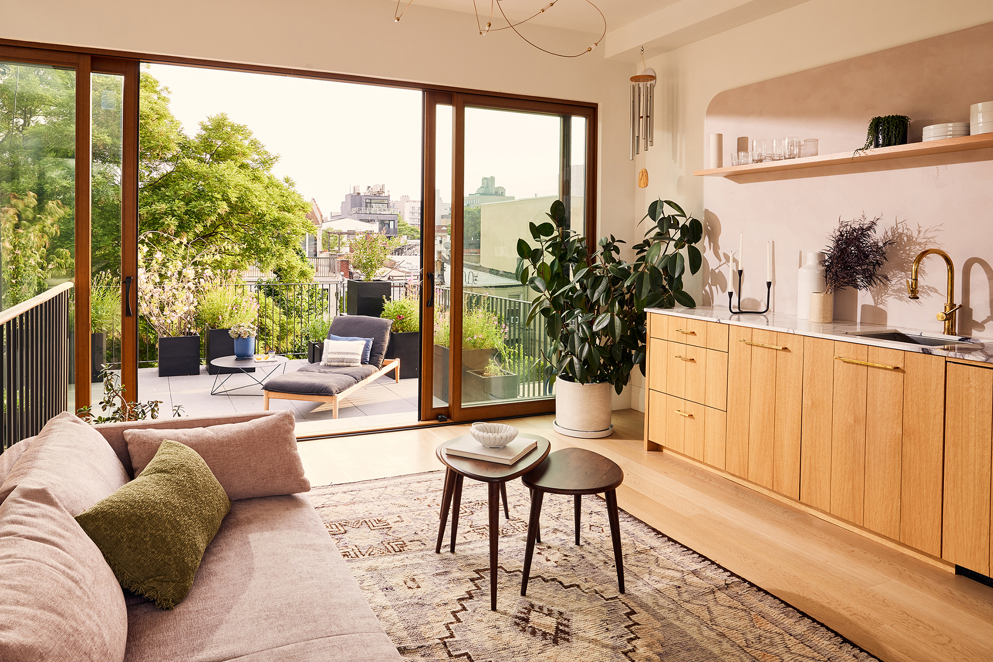 OVERALL ROOF TOP LIVING ROOM
