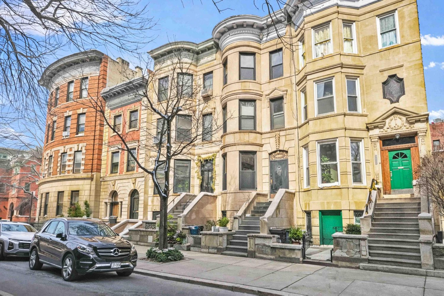 streetview of rowhouses