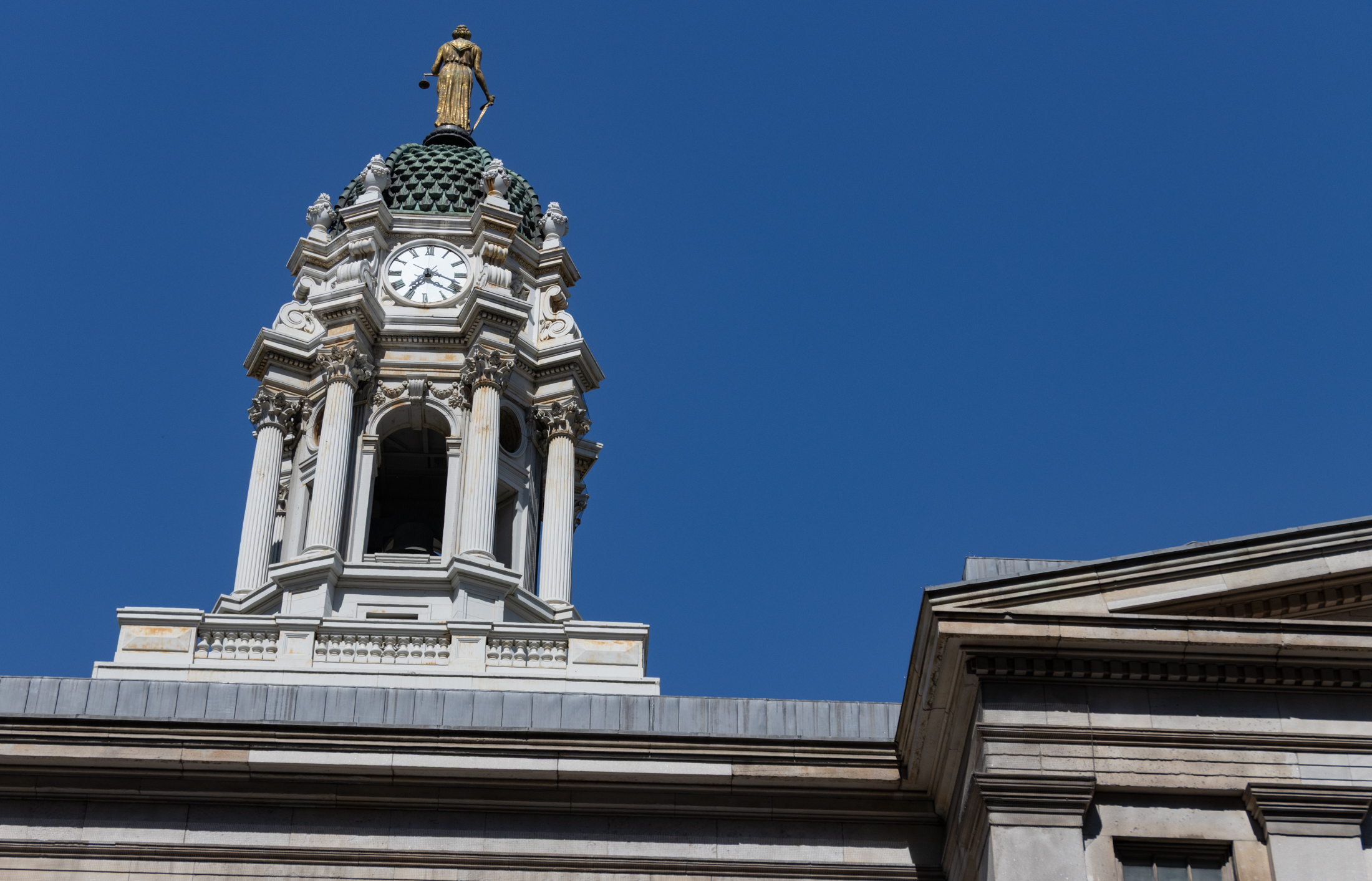 brooklyn-sculpture on the top of borough hall
