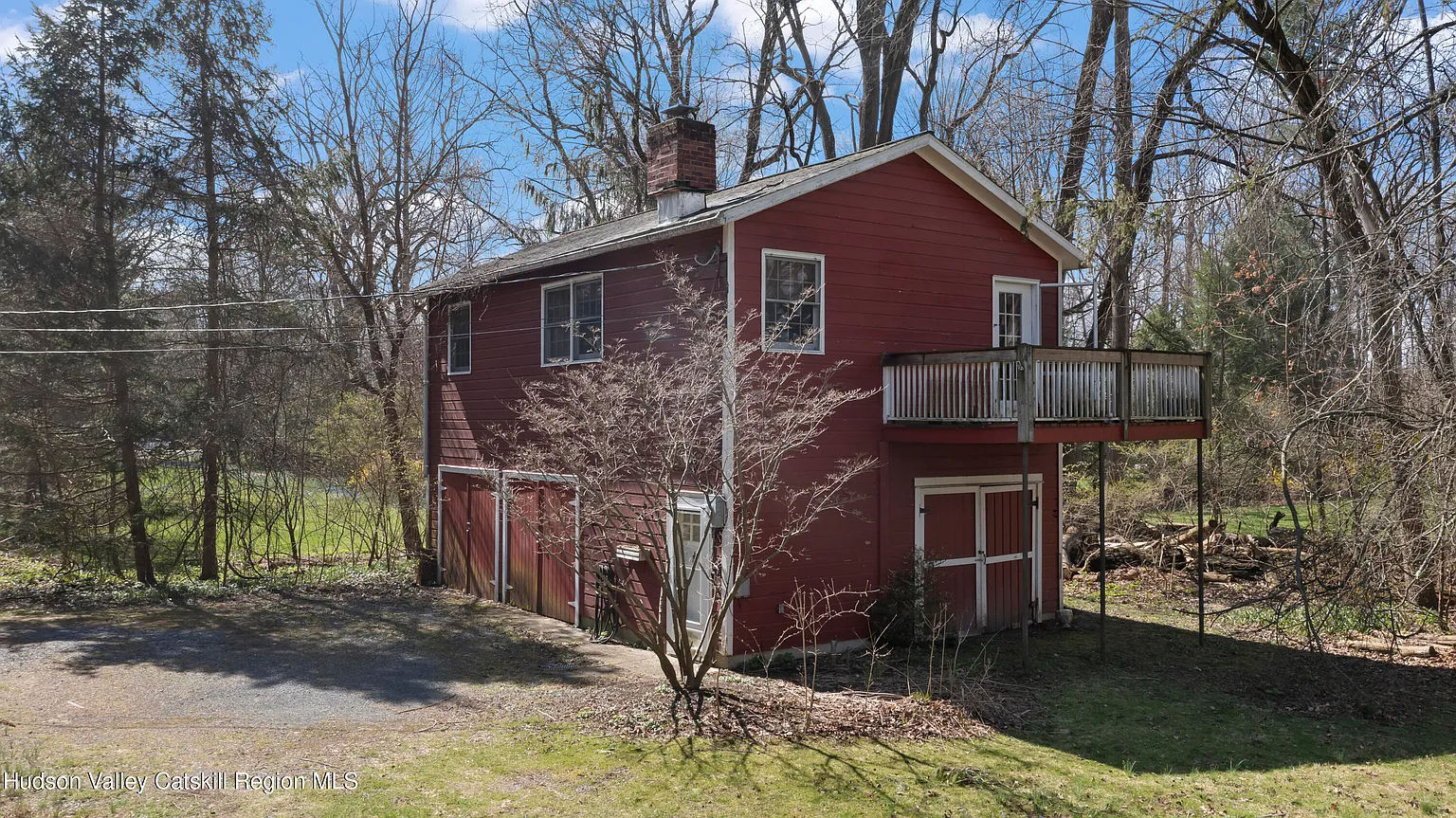 barn with second floor terrace