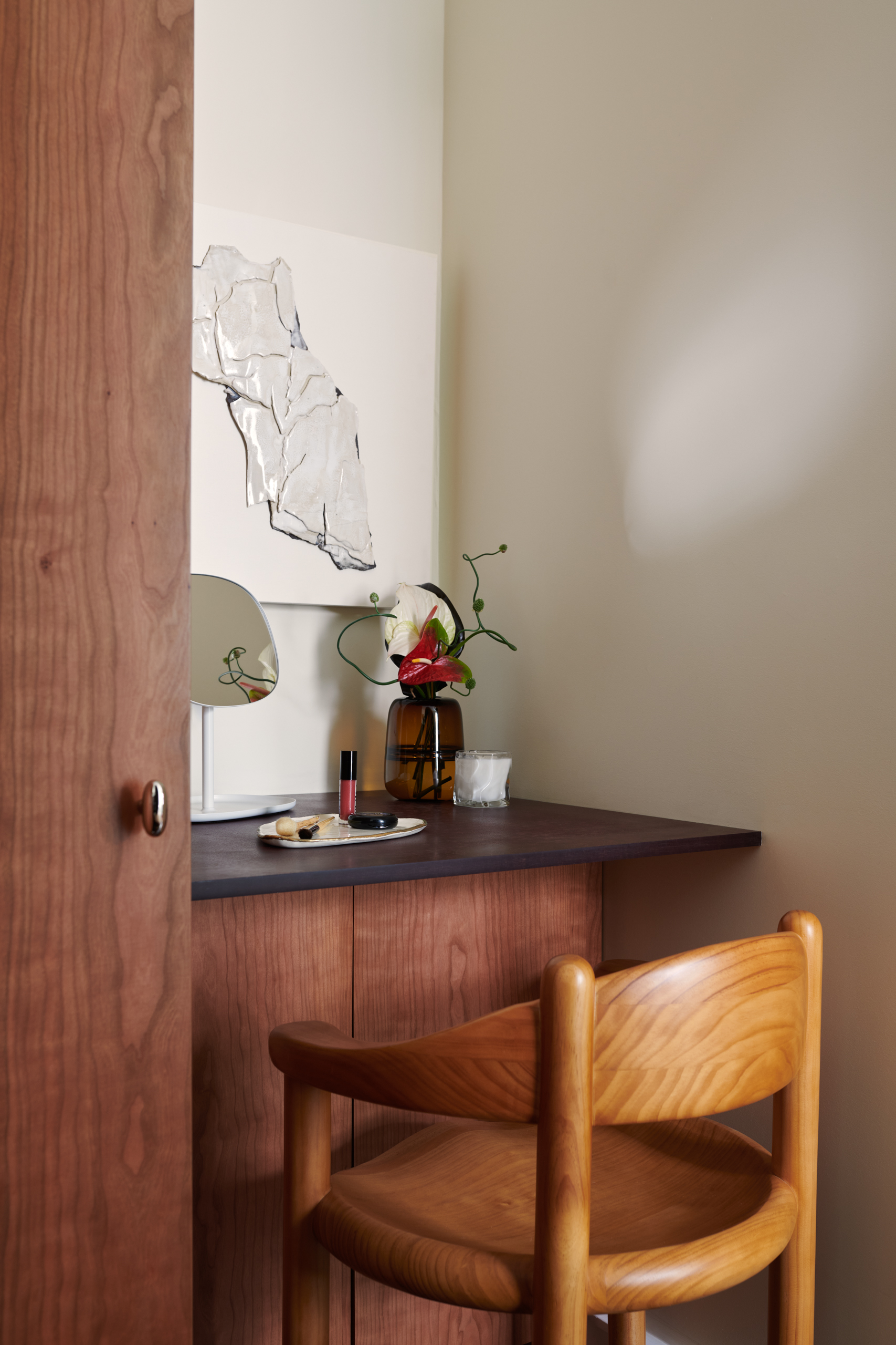 DESK IN BEDROOM CORNER
