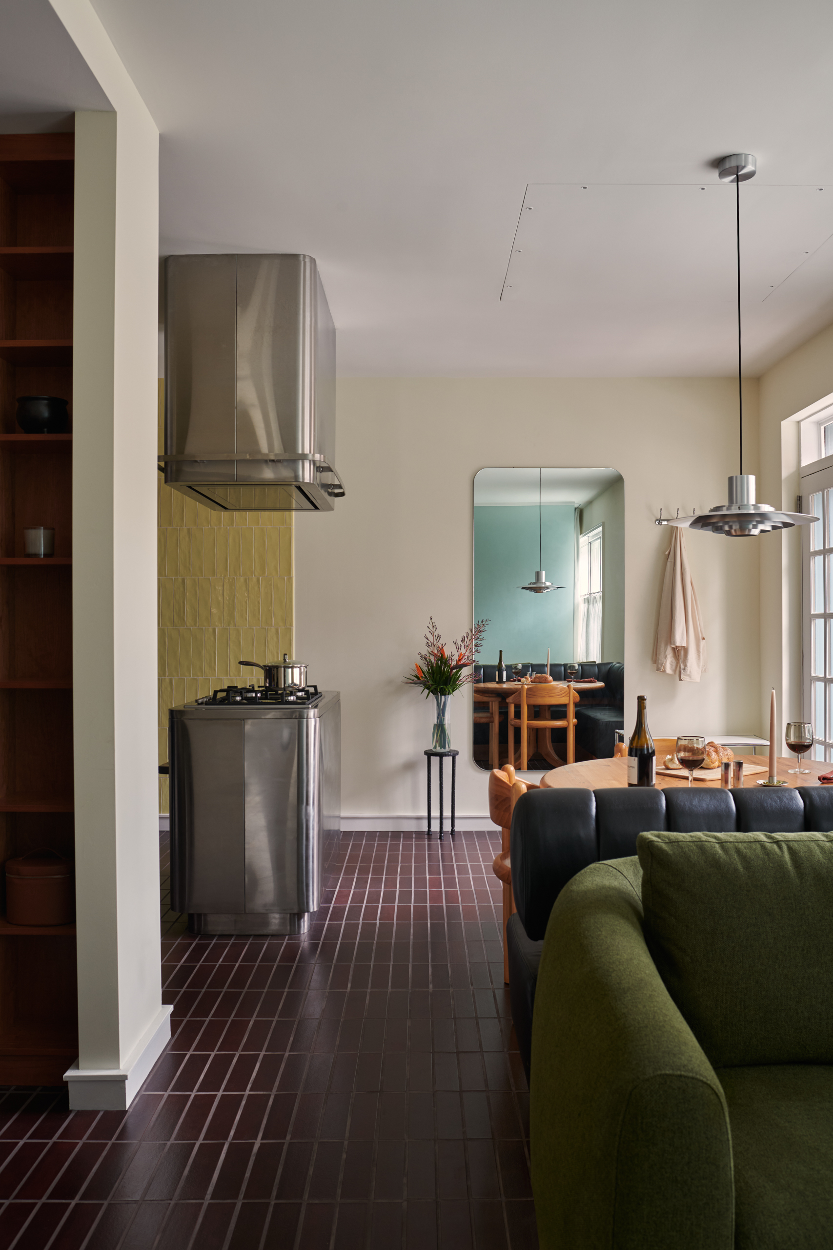 OVERALL DINING KITCHEN MIRROR